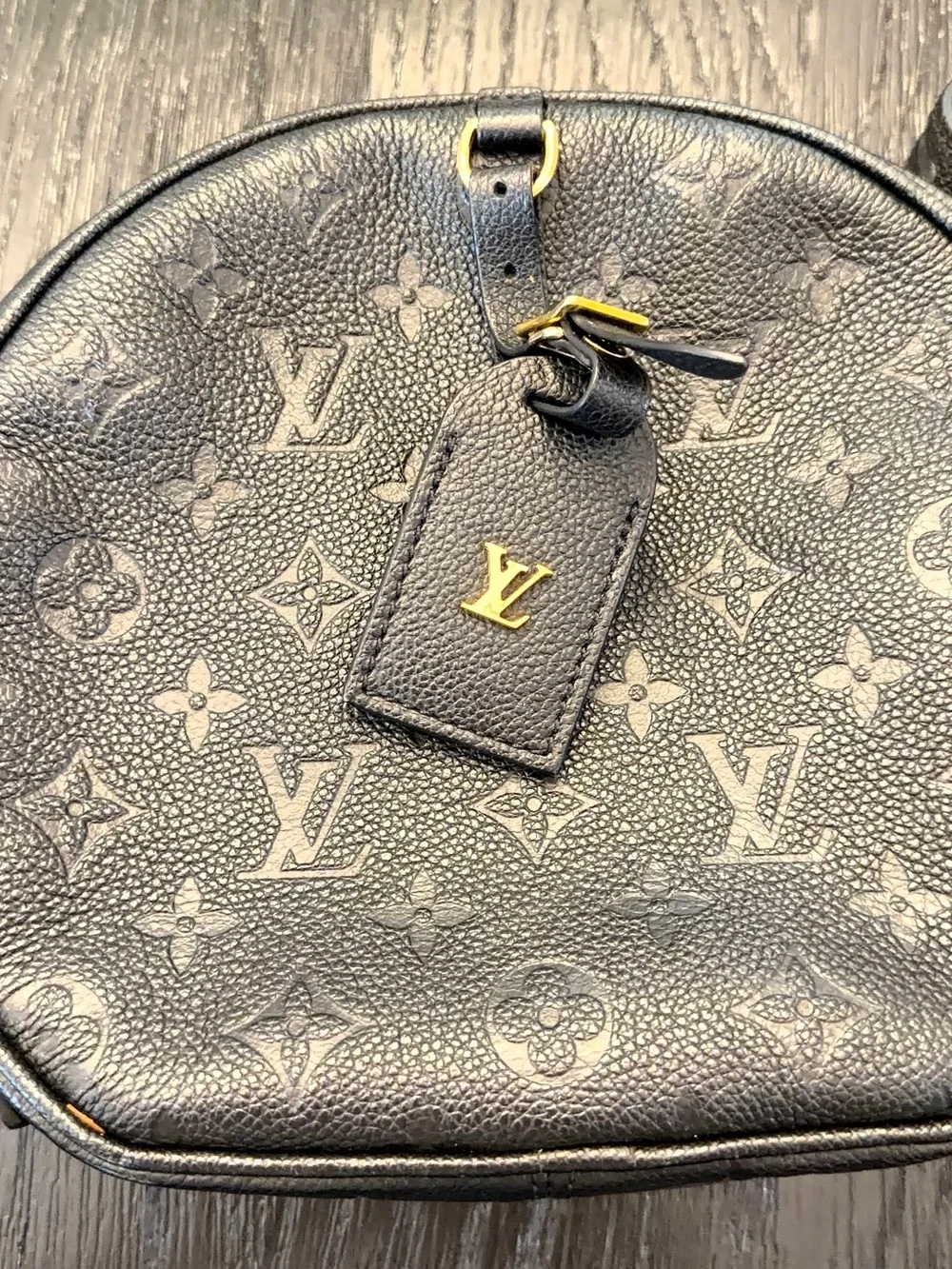 LV Cross Body Empreinte Boite Chapeau Souple MM Black